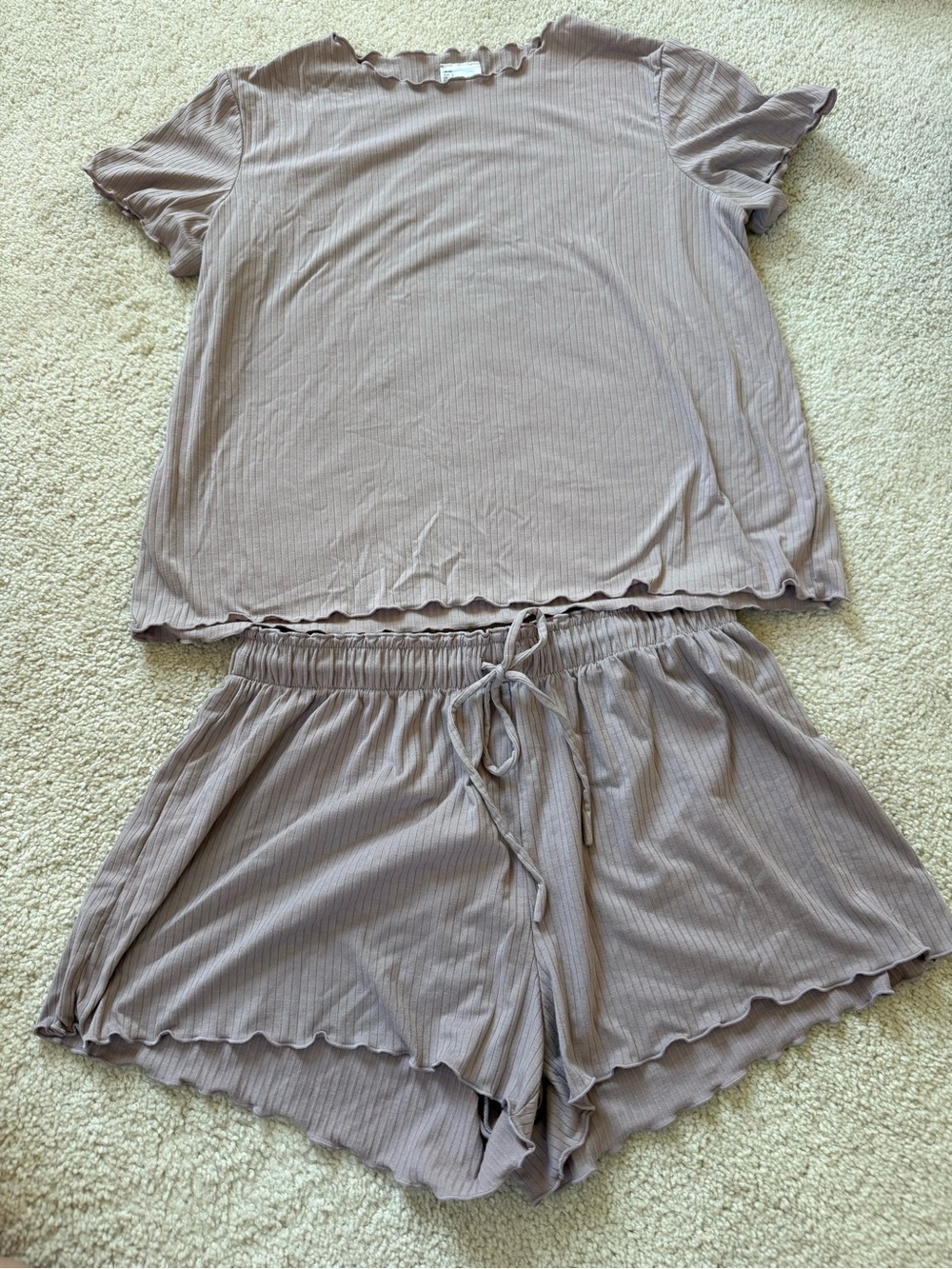 H&M Ribbed Short Sleeve Pajama Set in Light Taupe
